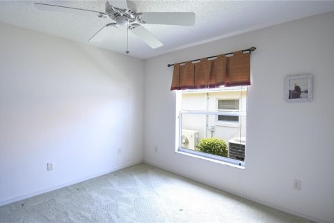 House in The Villages, Florida 3 bedrooms, 179.02 sq.m. № 1681701 - photo 13