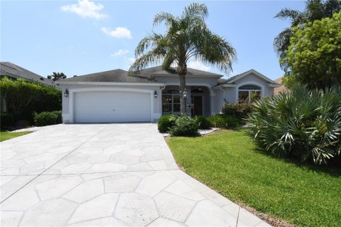 House in The Villages, Florida 3 bedrooms, 179.02 sq.m. № 1681701 - photo 2