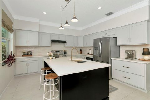 House in Valrico, Florida 3 bedrooms, 179.39 sq.m. № 1760629 - photo 21