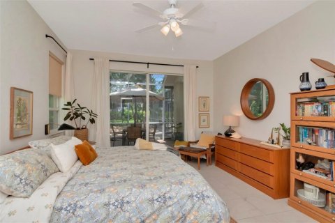House in Valrico, Florida 3 bedrooms, 179.39 sq.m. № 1760629 - photo 13