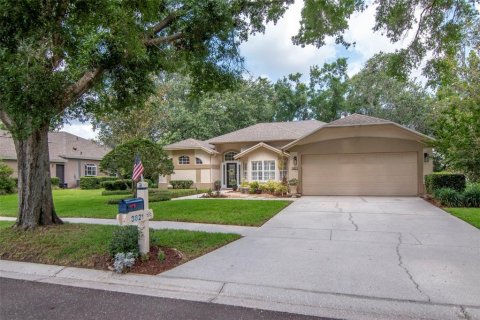 House in Valrico, Florida 3 bedrooms, 179.39 sq.m. № 1760629 - photo 2