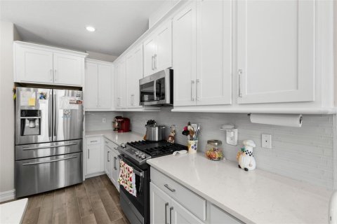 Adosado en venta en Wesley Chapel, Florida, 3 dormitorios, 190.17 m2 № 1589746 - foto 15