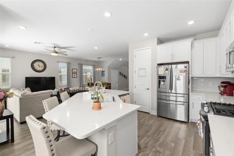 Adosado en venta en Wesley Chapel, Florida, 3 dormitorios, 190.17 m2 № 1589746 - foto 17