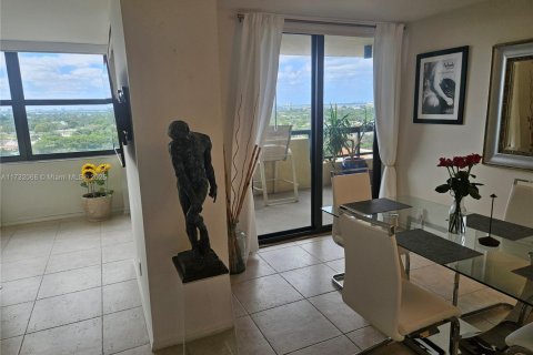 Купить кондоминиум в Майами-Бич, Флорида 1 спальня, 82.68м2, № 1957767 - фото 14