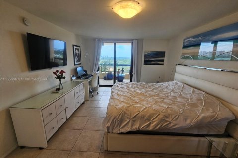Купить кондоминиум в Майами-Бич, Флорида 1 спальня, 82.68м2, № 1957767 - фото 23