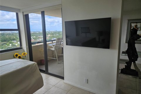 Купить кондоминиум в Майами-Бич, Флорида 1 спальня, 82.68м2, № 1957767 - фото 11