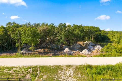 Commercial property in Okeechobee, Florida № 2247630