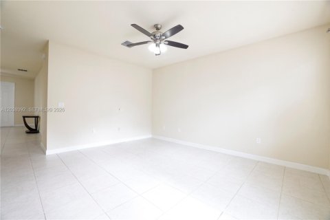 Townhouse in Miami, Florida 4 bedrooms, 171.5 sq.m. № 2246490 - photo 7