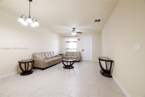 Townhouse in Miami, Florida 4 bedrooms, 171.5 sq.m. № 2246490 - photo 5
