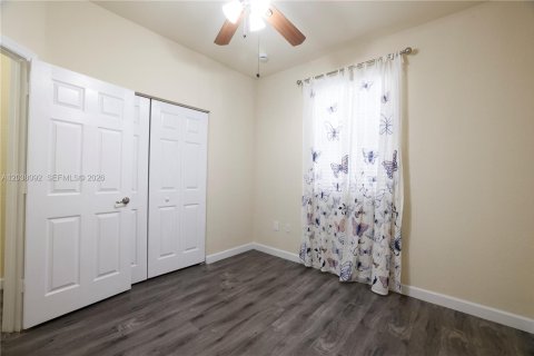 Townhouse in Miami, Florida 4 bedrooms, 171.5 sq.m. № 2246490 - photo 30