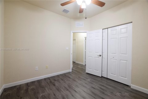 Townhouse in Miami, Florida 4 bedrooms, 171.5 sq.m. № 2246490 - photo 29