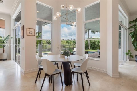 Villa ou maison à vendre à Weston, Floride: 5 chambres, 364.08 m2 № 2412269 - photo 13