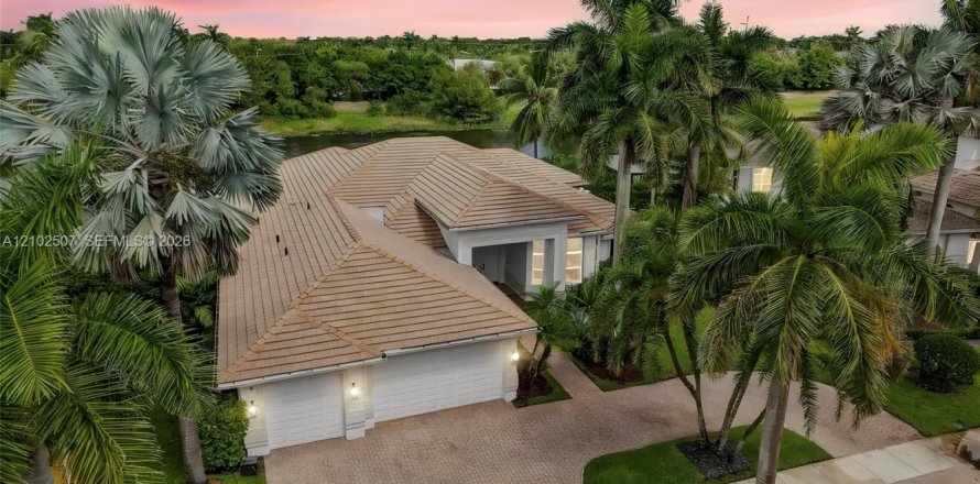 Villa ou maison à Weston, Floride 5 chambres, 364.08 m2 № 2412269