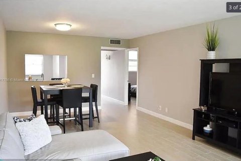 Copropriété à louer à Davie, Floride: 2 chambres, 102.19 m2 № 1972350 - photo 3