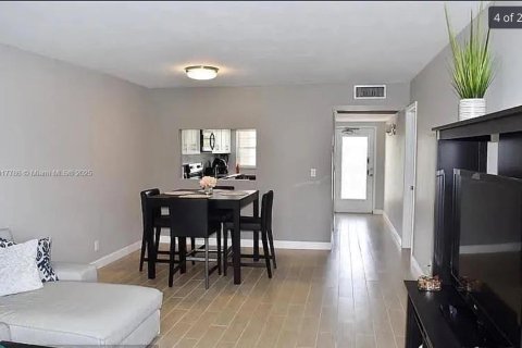 Copropriété à louer à Davie, Floride: 2 chambres, 102.19 m2 № 1972350 - photo 4