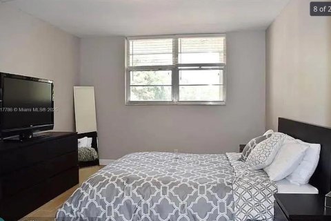 Copropriété à louer à Davie, Floride: 2 chambres, 102.19 m2 № 1972350 - photo 8