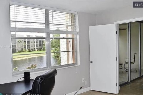 Copropriété à louer à Davie, Floride: 2 chambres, 102.19 m2 № 1972350 - photo 12