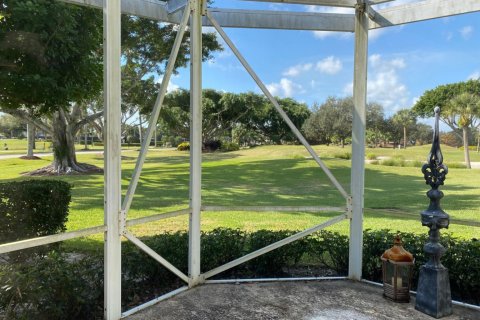 Villa ou maison à louer à West Palm Beach, Floride: 3 chambres, 190.82 m2 № 1092710 - photo 1