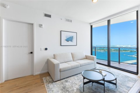 Condominio en venta en Miami, Florida, 1 dormitorio, 47.29 m2 № 1986959 - foto 1