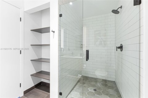 Condominio en venta en Miami, Florida, 1 dormitorio, 47.29 m2 № 1986959 - foto 15