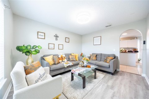 Villa ou maison à vendre à Kissimmee, Floride: 4 chambres, 206.61 m2 № 2411570 - photo 10