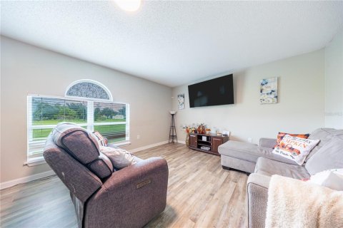 Villa ou maison à vendre à Kissimmee, Floride: 4 chambres, 206.61 m2 № 2411570 - photo 12