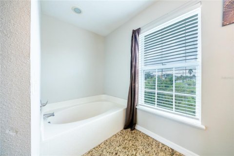 Villa ou maison à vendre à Kissimmee, Floride: 4 chambres, 206.61 m2 № 2411570 - photo 25