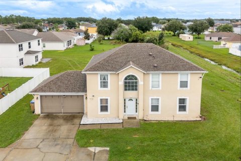 Villa ou maison à Kissimmee, Floride 4 chambres, 206.61 m2 № 2411570