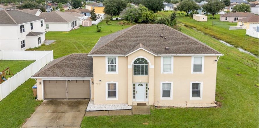 Villa ou maison à Kissimmee, Floride 4 chambres, 206.61 m2 № 2411570