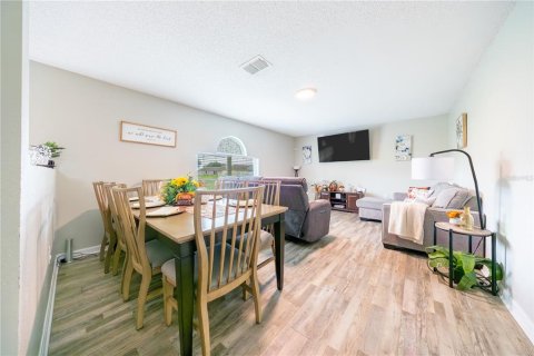 Villa ou maison à vendre à Kissimmee, Floride: 4 chambres, 206.61 m2 № 2411570 - photo 13