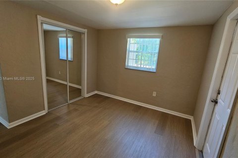 Villa ou maison à vendre à Hialeah, Floride: 3 chambres, 130.81 m2 № 1891947 - photo 19