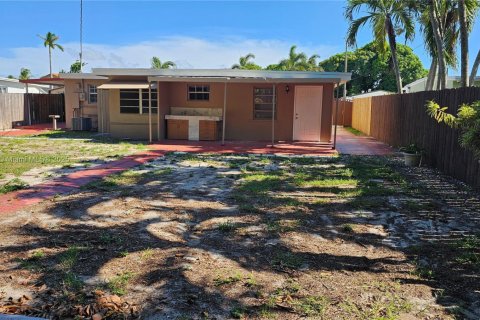 Villa ou maison à vendre à Hialeah, Floride: 3 chambres, 130.81 m2 № 1891947 - photo 24
