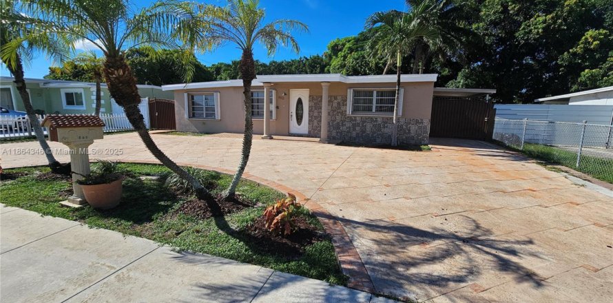 Villa ou maison à Hialeah, Floride 3 chambres, 130.81 m2 № 1891947