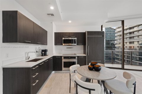 Снять в аренду кондоминиум в Майами, Флорида 3 спальни, 140.75м2, № 1923567 - фото 6