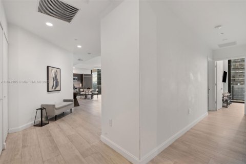 Снять в аренду кондоминиум в Майами, Флорида 3 спальни, 140.75м2, № 1923567 - фото 10