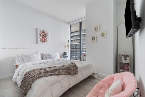 Снять в аренду кондоминиум в Майами, Флорида 3 спальни, 140.75м2, № 1923567 - фото 20