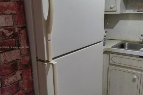 Condo in Margate, Florida, 1 bedroom  № 2014777 - photo 6