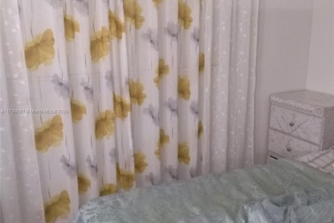 Condo in Margate, Florida, 1 bedroom  № 2014777 - photo 3