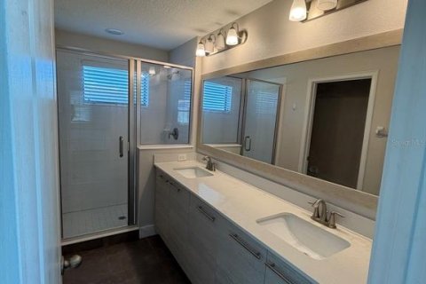 House in Haines City, Florida 4 bedrooms, 235.69 sq.m. № 2205777 - photo 17