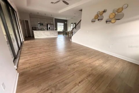 House in Haines City, Florida 4 bedrooms, 235.69 sq.m. № 2205777 - photo 7