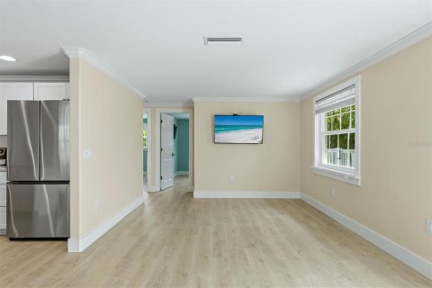 Casa en venta en Holmes Beach, Florida, 3 dormitorios, 93.83 m2 № 2101261 - foto 12