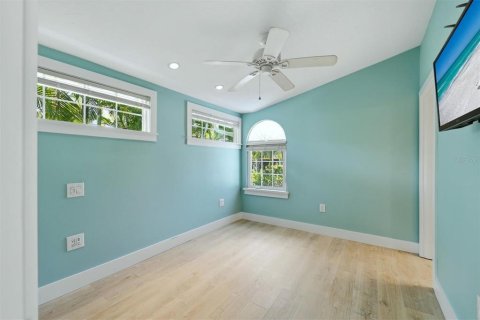 Casa en venta en Holmes Beach, Florida, 3 dormitorios, 93.83 m2 № 2101261 - foto 18