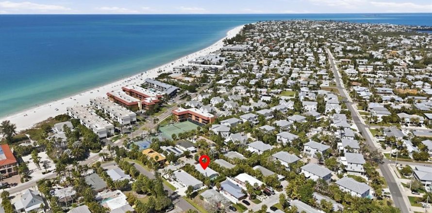 Casa en Holmes Beach, Florida 3 dormitorios, 93.83 m2 № 2101261