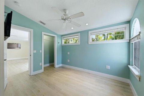 Casa en venta en Holmes Beach, Florida, 3 dormitorios, 93.83 m2 № 2101261 - foto 17