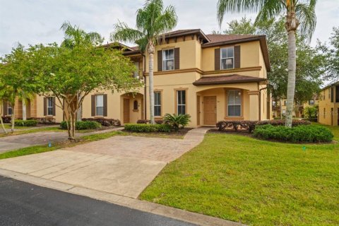 Townhouse in Davenport, Florida 4 bedrooms, 172.43 sq.m. № 2378324