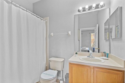 Townhouse in Davenport, Florida 4 bedrooms, 172.43 sq.m. № 2378324 - photo 7