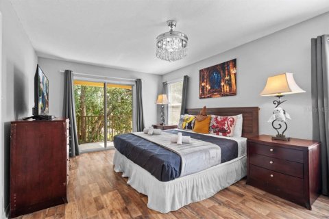 Townhouse in Davenport, Florida 4 bedrooms, 172.43 sq.m. № 2378324 - photo 13