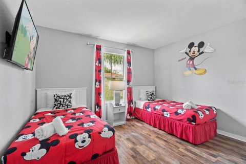 Townhouse in Davenport, Florida 4 bedrooms, 172.43 sq.m. № 2378324 - photo 12