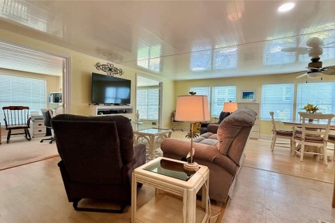 Apartment in North Port, Florida 2 bedrooms, 100.33 sq.m. № 1803060 - photo 12