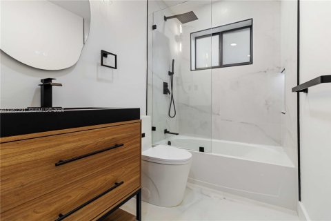 Casa en alquiler en Hollywood, Florida, 4 dormitorios, 214.6 m2 № 2001922 - foto 13